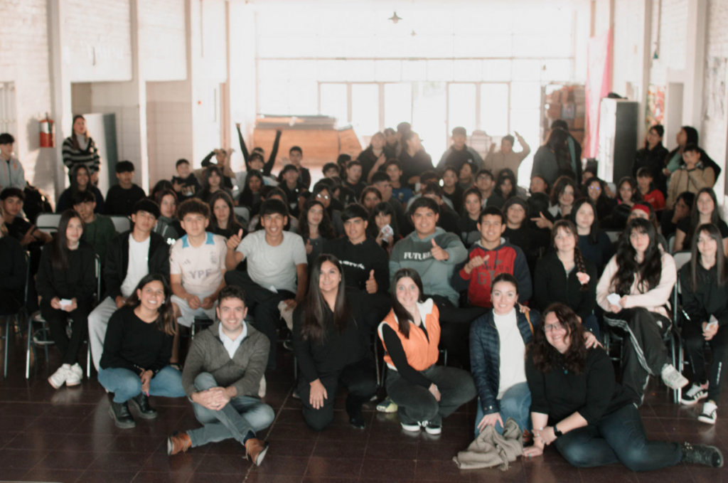 La Muni acercó a la escuela secundaria de Gualtallary un programa de Cine Debate y Taller sobre Bullying y Acoso Escolar