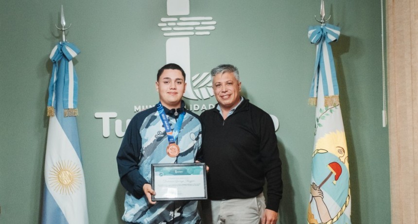 El deportista Francesco Quiroga Maggini agradeci&oacute; al Intendente Gustavo Aguilera por el acompa&ntilde;amiento del municipio en su carrera
